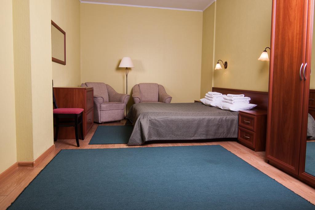 Mini-Hotel On Geroiv Energetykiv Street 18 Kyiv Exterior photo