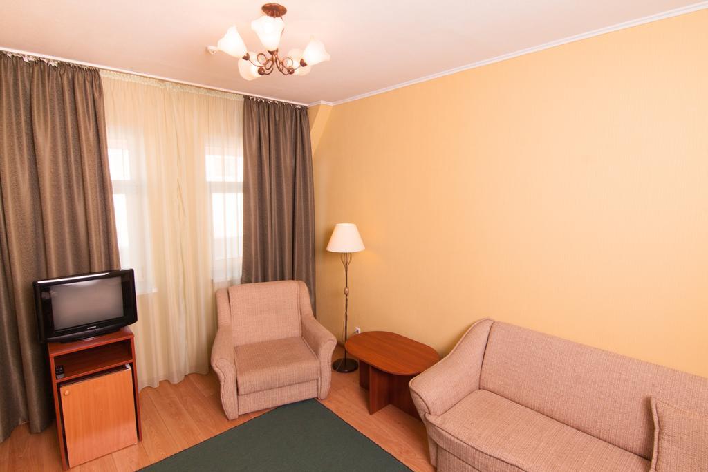 Mini-Hotel On Geroiv Energetykiv Street 18 Kyiv Exterior photo