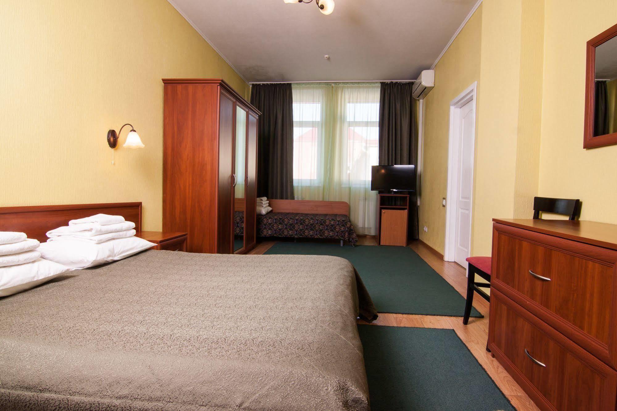Mini-Hotel On Geroiv Energetykiv Street 18 Kyiv Exterior photo